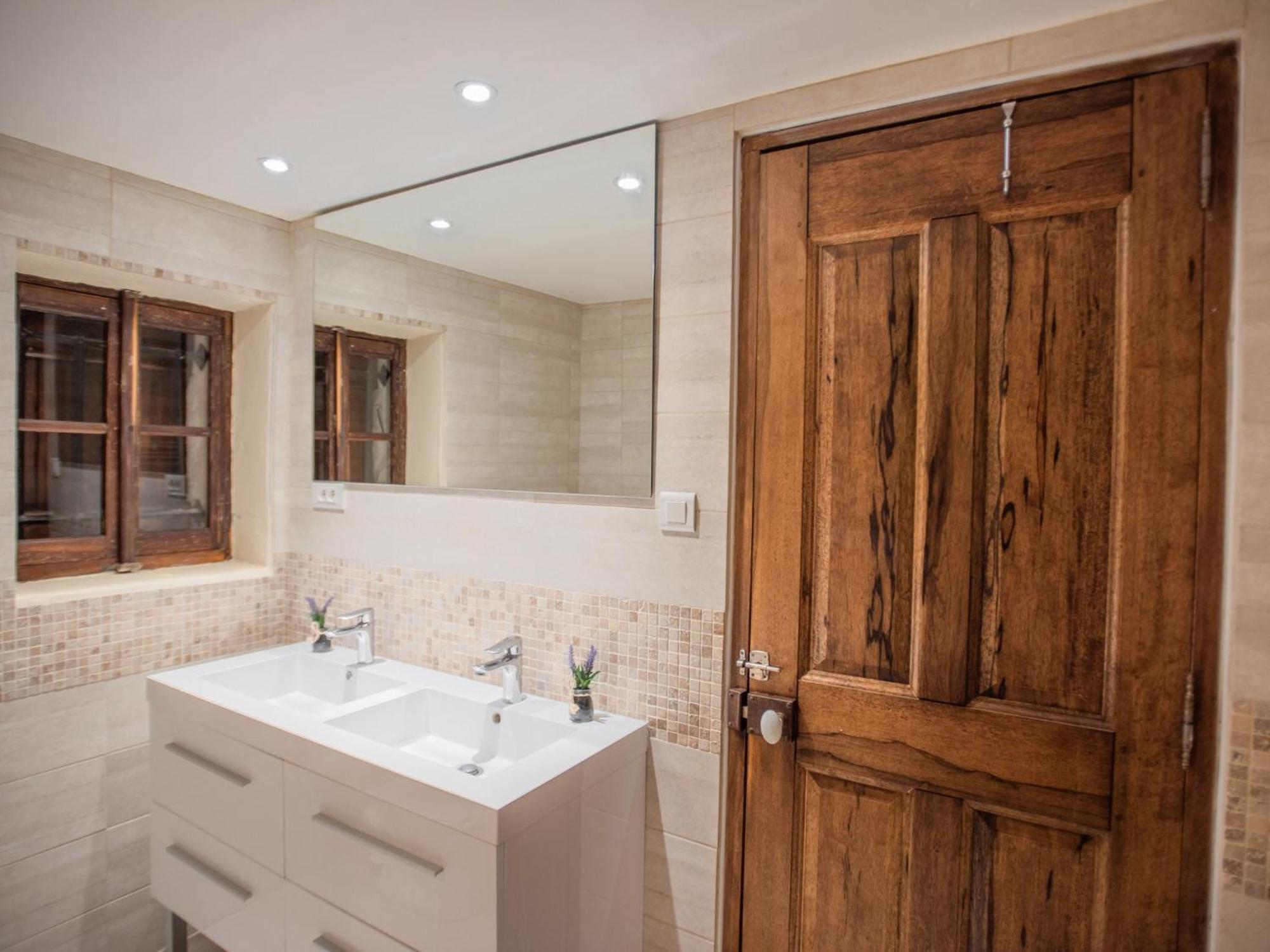 Tauleigne Villa Bollene Bagian luar foto