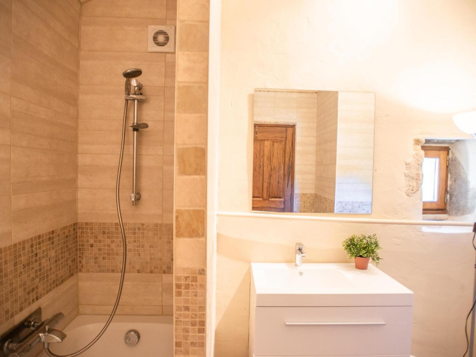 Tauleigne Villa Bollene Bagian luar foto